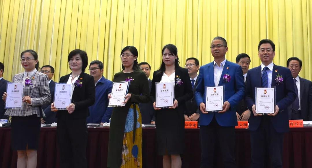 蘭州市人才工作會(huì)議召開，普瑞眼科專家喜獲殊榮