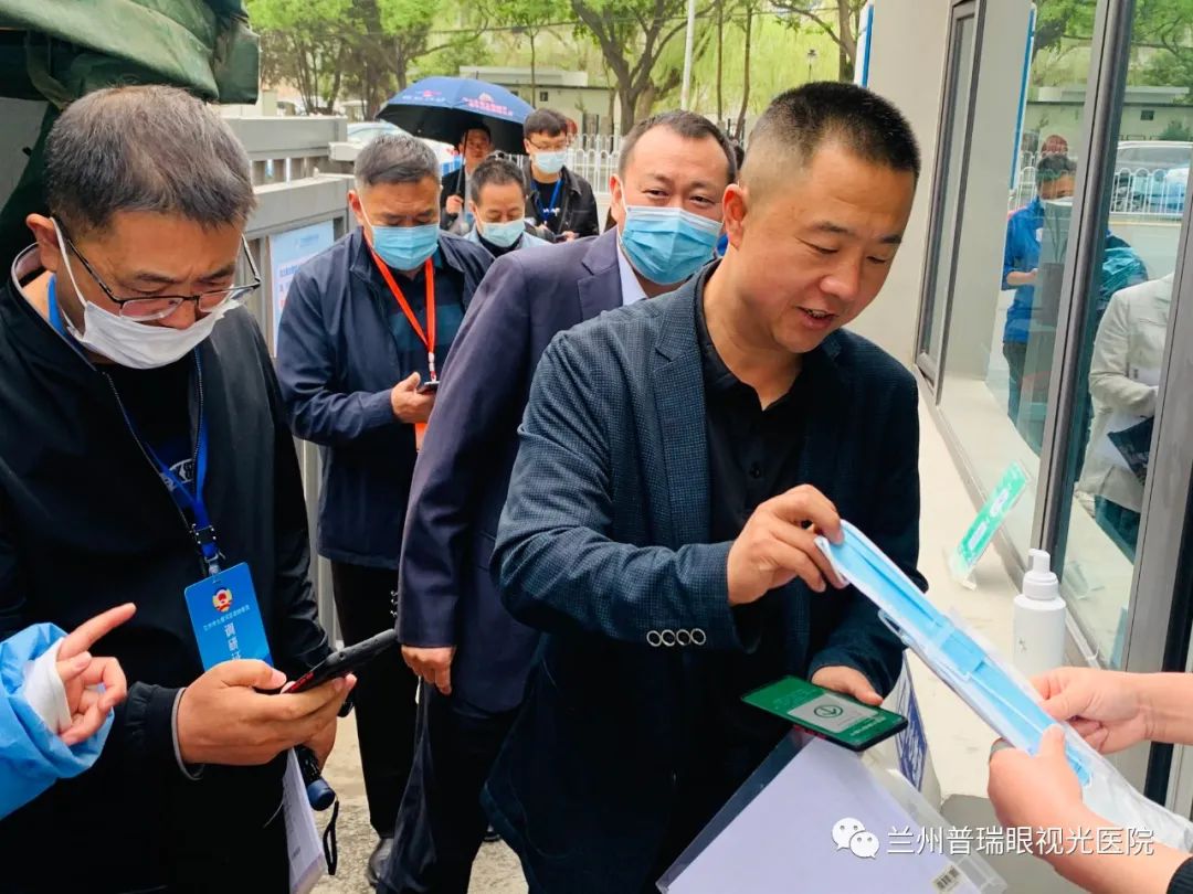 西園街道人大代表、政協(xié)委員調(diào)研組蒞臨我院指導工作！